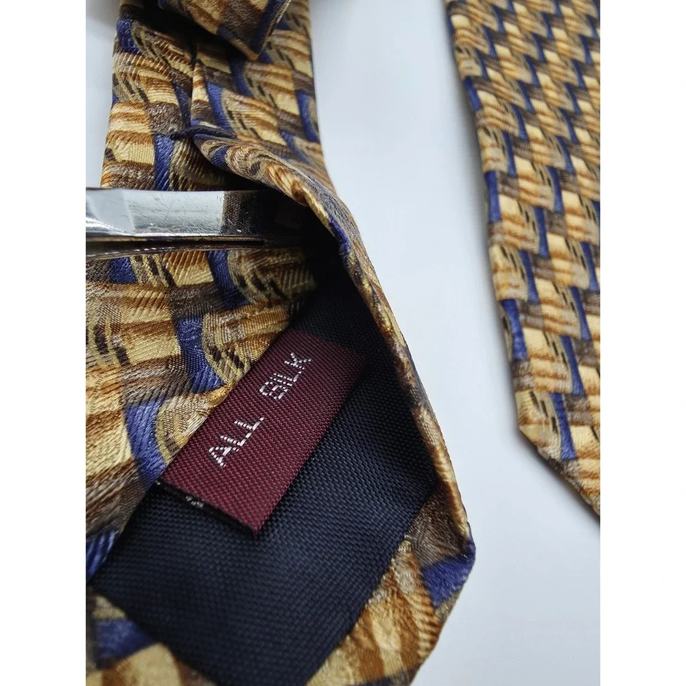 VTG Joseph A Bank Corporate Collection All Silk Made In USA Necktie 3.75